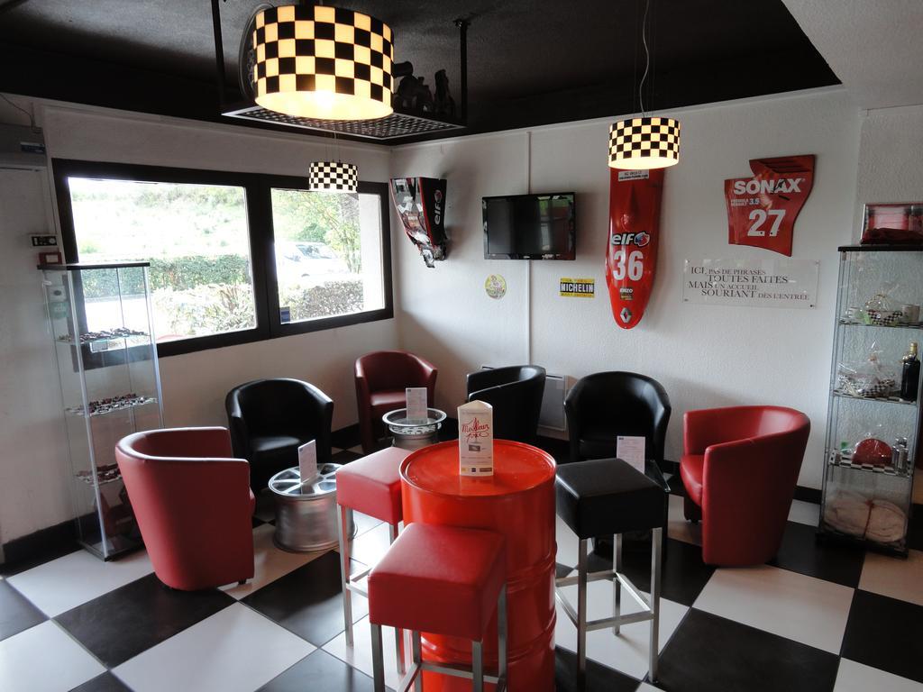 Enzo Hotels Vierzon By Kyriad Direct Εξωτερικό φωτογραφία